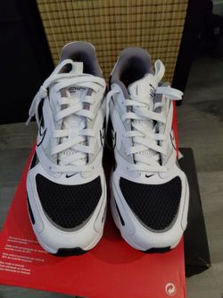 Nike Zoom Low-Top Sneakers White Black