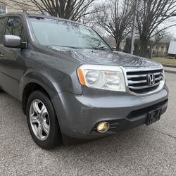 2012 Honda Pilot EX - 3rd Row seats -Priced Cheap !