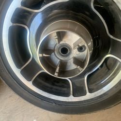 Harley Touring 2009 And Up Good Tired Front Wheel Has Rotors To Go With It 