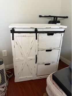 Farmhouse-style Storage