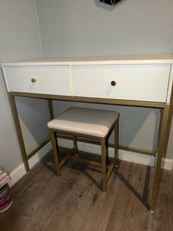 vanity desk