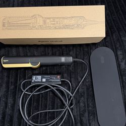 Dyson Air straight - Like New