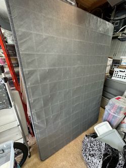 Full Size Box Spring - Like New