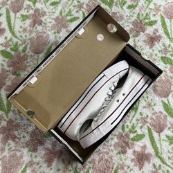 white Converse All Star low uni-sex sneakers