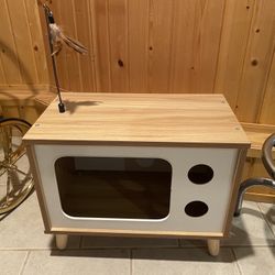 MCM-style Television Cat Cave/Small Dog Bed