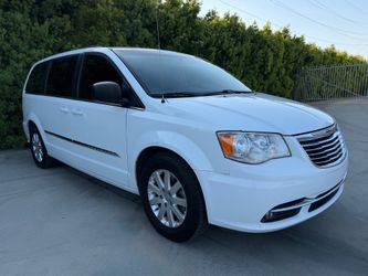 2016 Chrysler Town & Country