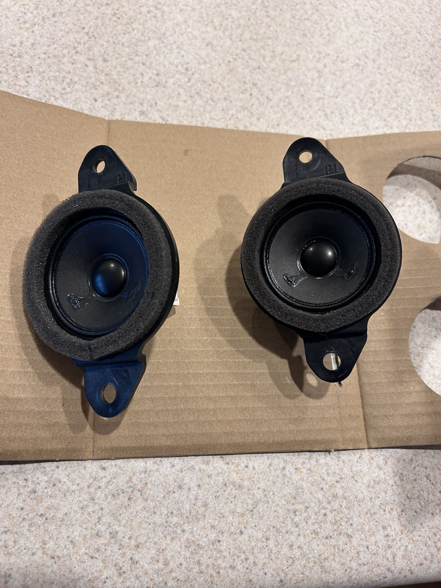 OEM 3 1/2 Inch Dash Speakers For Toyota Camry.