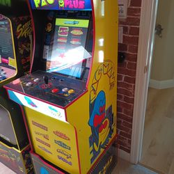 Arcade 1Up Pac-Man Plus