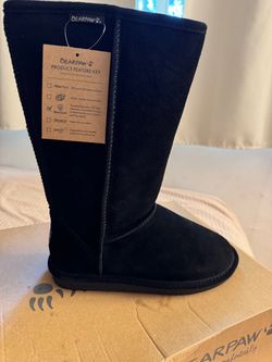 Women’s black bear paw boots size 10