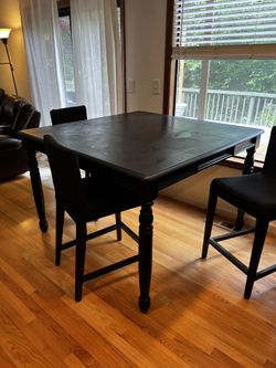 Black Dining Table And Chairs