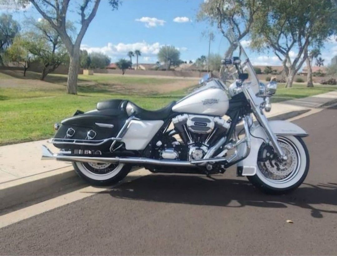 2013 Harley Davidson Road King Classic