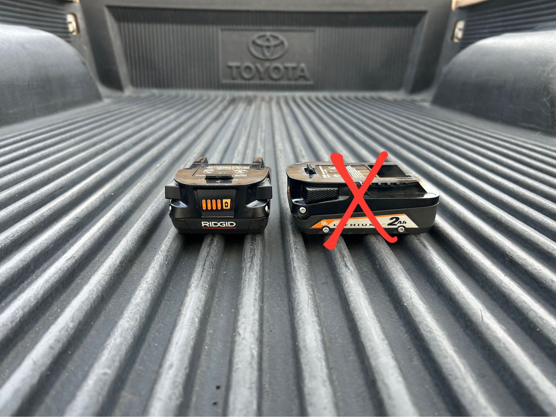 RIDGID 18V Lithium-Ion 2.0 Ah Battery *1 Available*