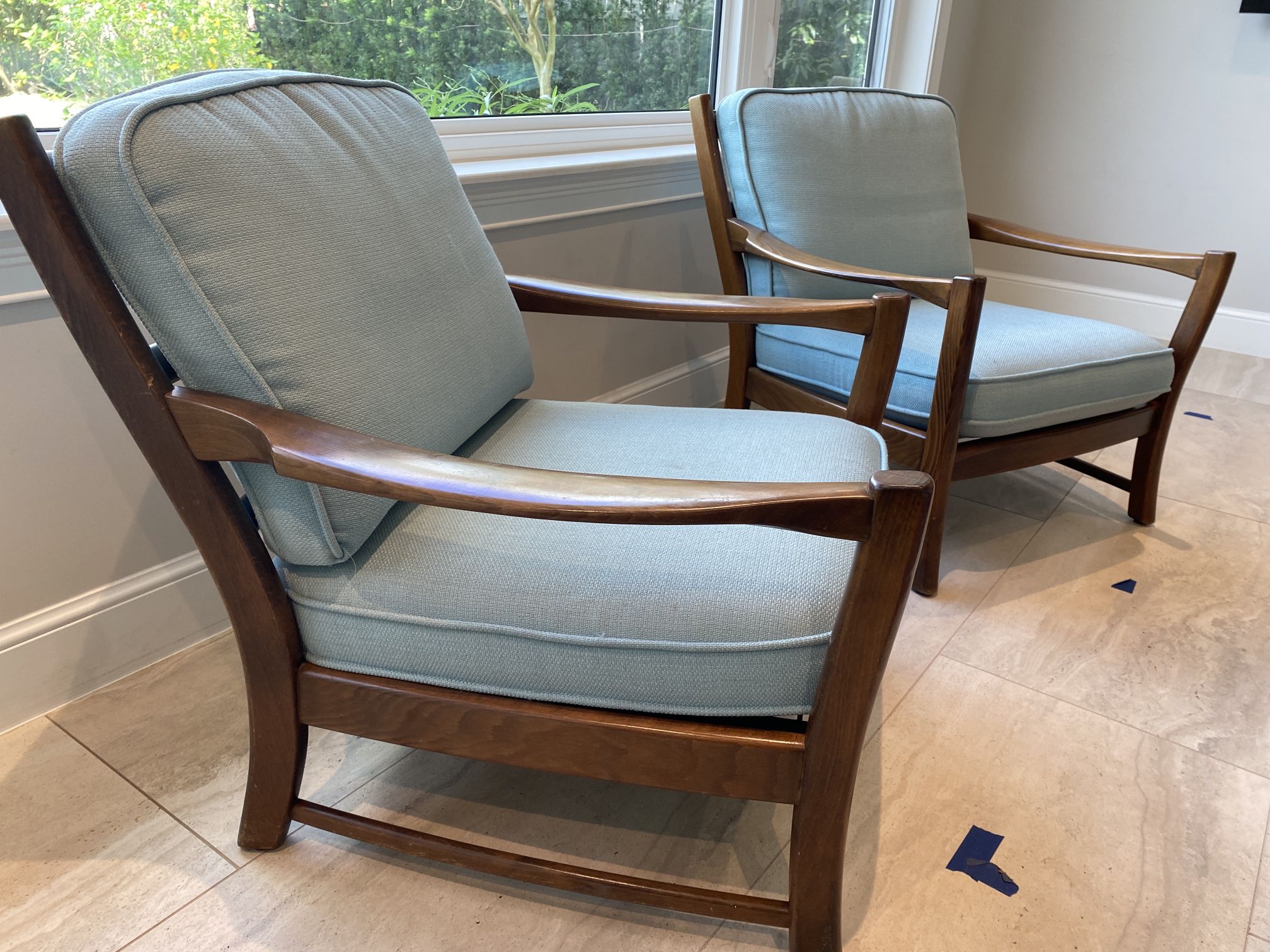 Mid-Century Living Room Chairs