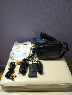 Vintage Panasonic PV-IQ403 Palmcorder, needs charger 

