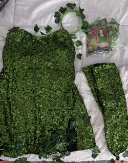 Costume poison ivy