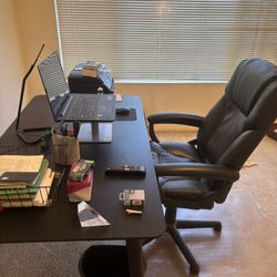 Office Desk And Leather Chair 