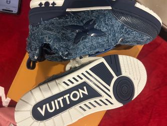 Sneakers for sale size 9.5m. 9m new.   199$