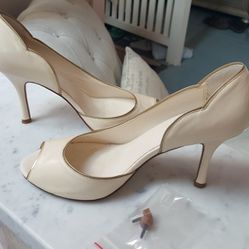New Leather Open Toe Pumps Size 9 Cream With Gold Piping