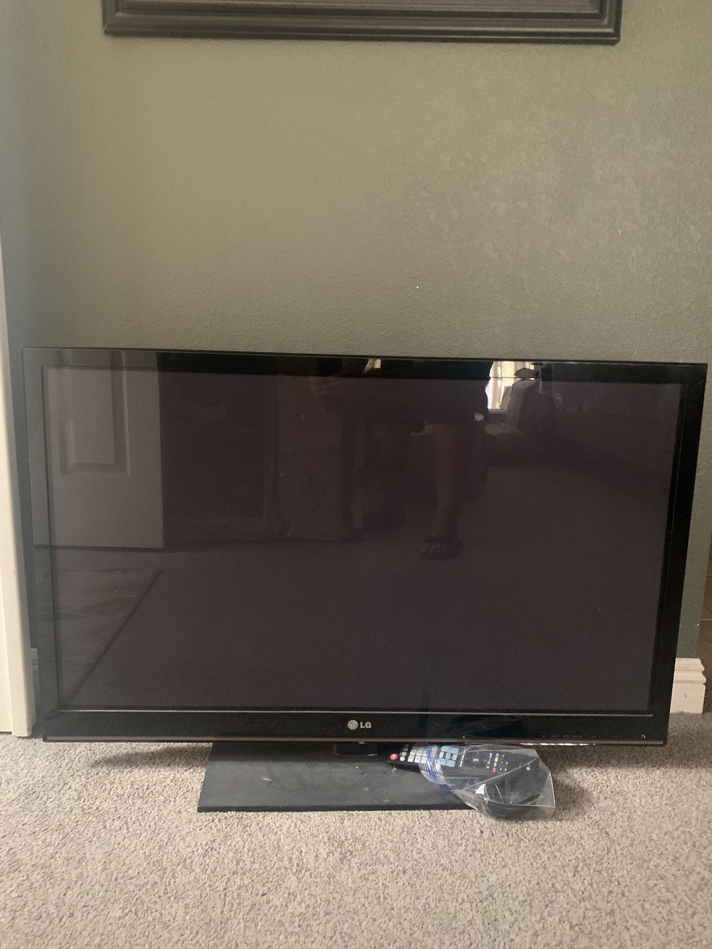 LG 46” FLAT SCREEN T.V.