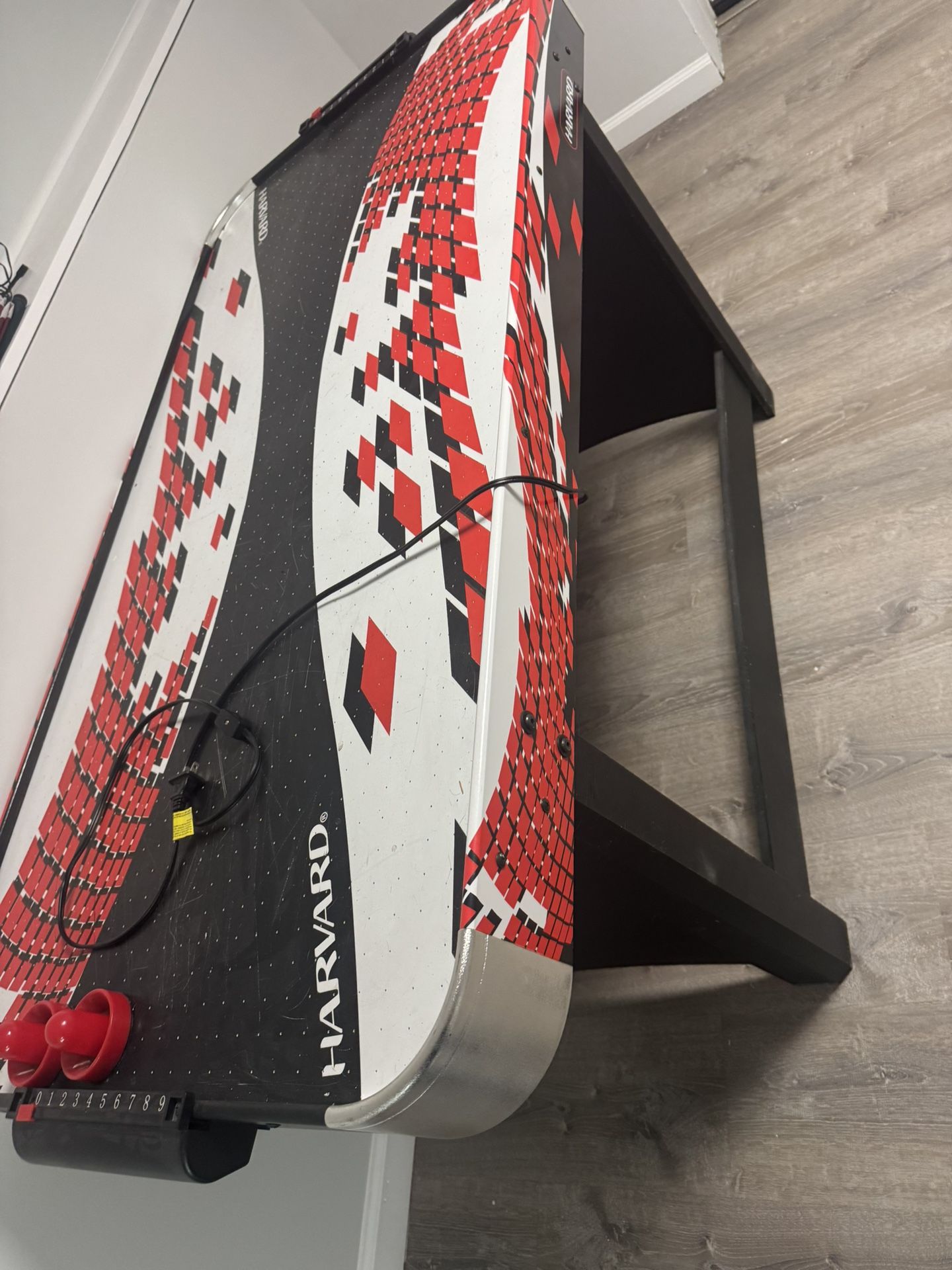 Air hockey table electric