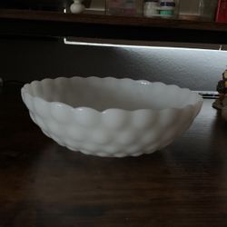 bubble pattern milk glass salad / serving bowl, vintage Anchor Hocking
