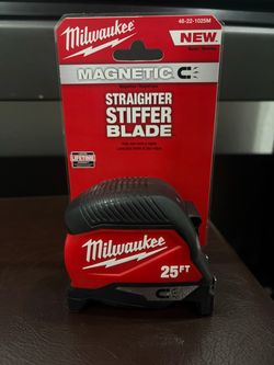 Milwaukee Magnetic Tape measure