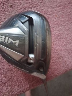 Taylormade sim driver and head cover