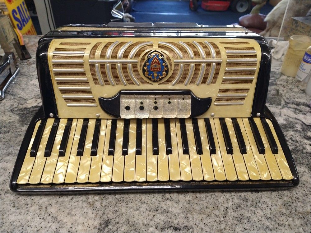 Covella Accordion 120/41 Black
