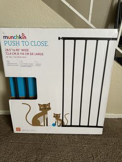 Munchkin Push To Close Baby / Pet Gate