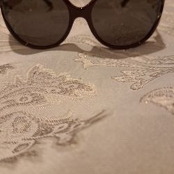 Guccie Glasses Authentic Box And Papers