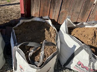 Free clean Dirt/ soil easy to load