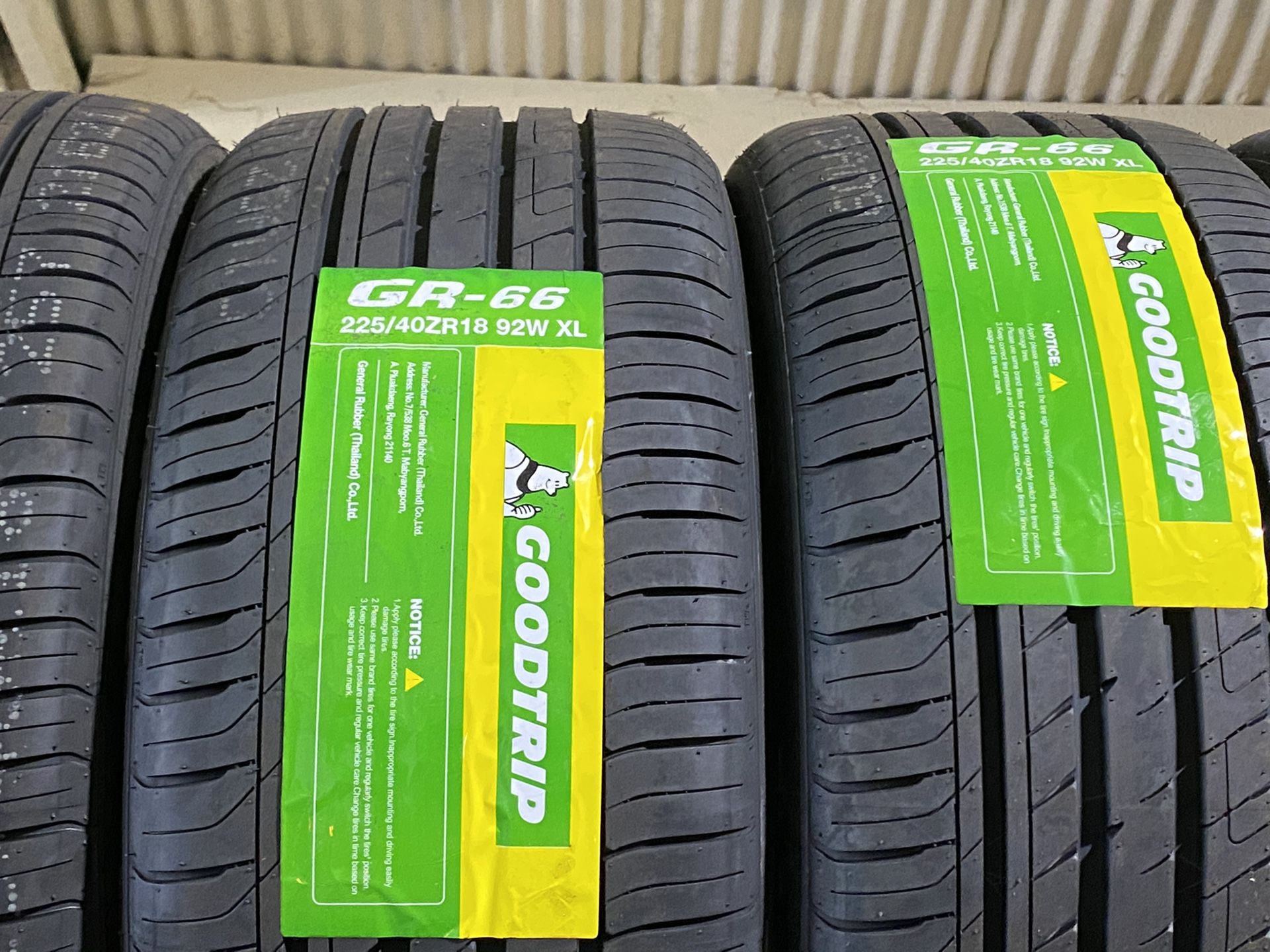 18” 4 new tires 225/40R18