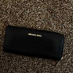 Micheal Kors wallet