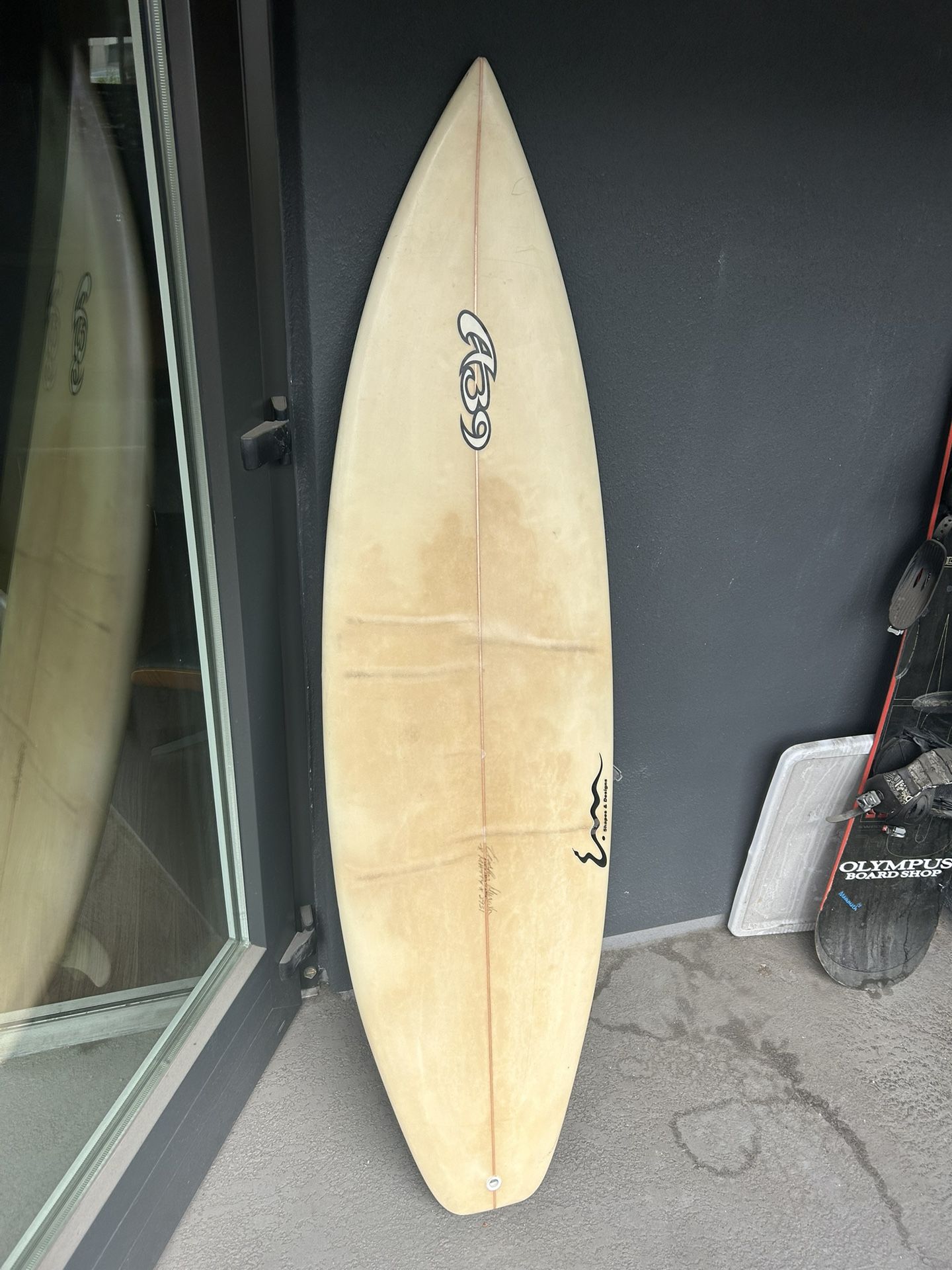 Surf Board A39 5,10