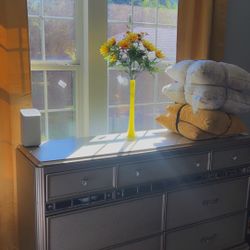 🛏️ Modern Gray Bedroom Set — King, Full & Twin Beds + Dressers & Nightstand 🪵✨