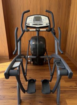 Cybex Elliptical Trainer – Commercial Grade Cardio Machine – Used, Good Working Condition