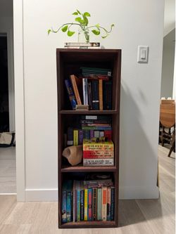 Solid wood shelf system