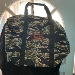 Damn Good Outfitters Camo gym Bag