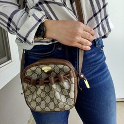 Authentic Vintage Gucci GG Monogram Supreme Crossbody Bag