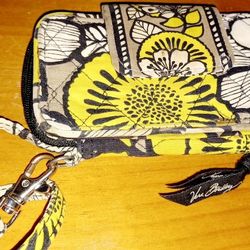 Vera Bradley Citron Wristlet ID Wallet Coin Green White Black Retired Pattern