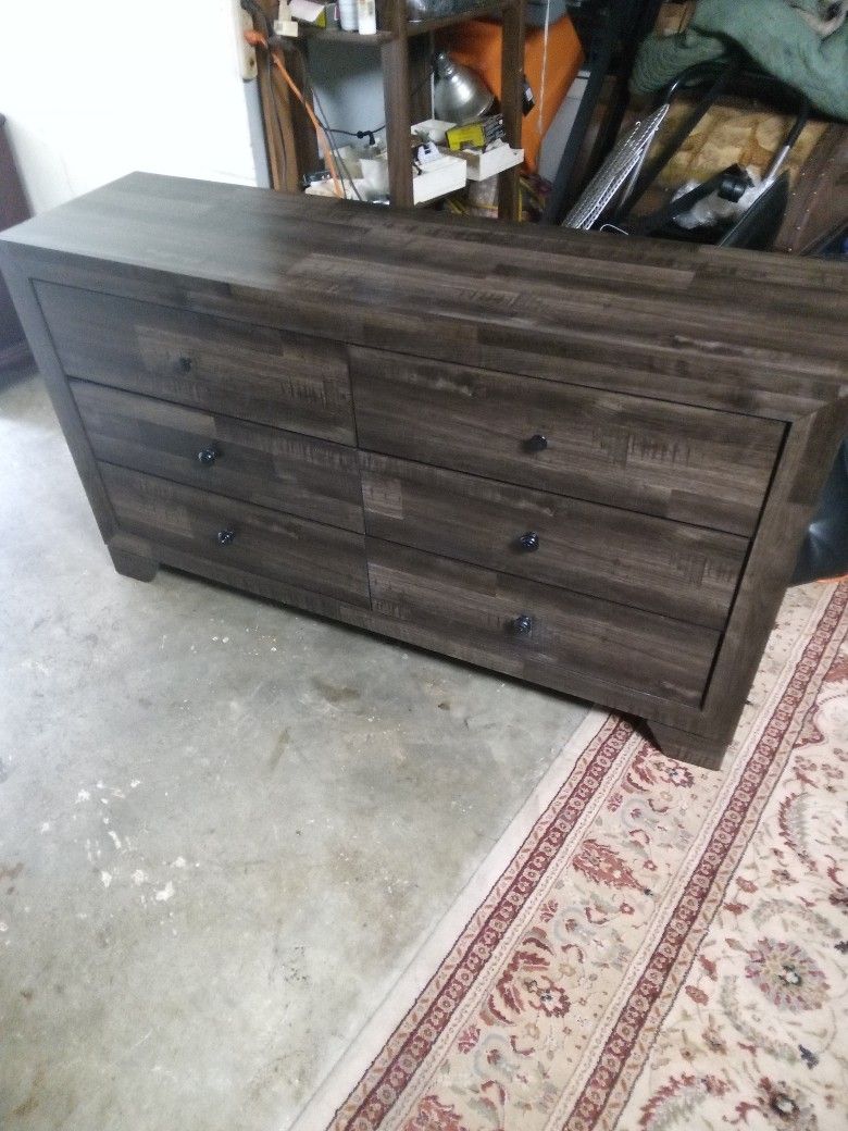 6 Drawer Dresser
