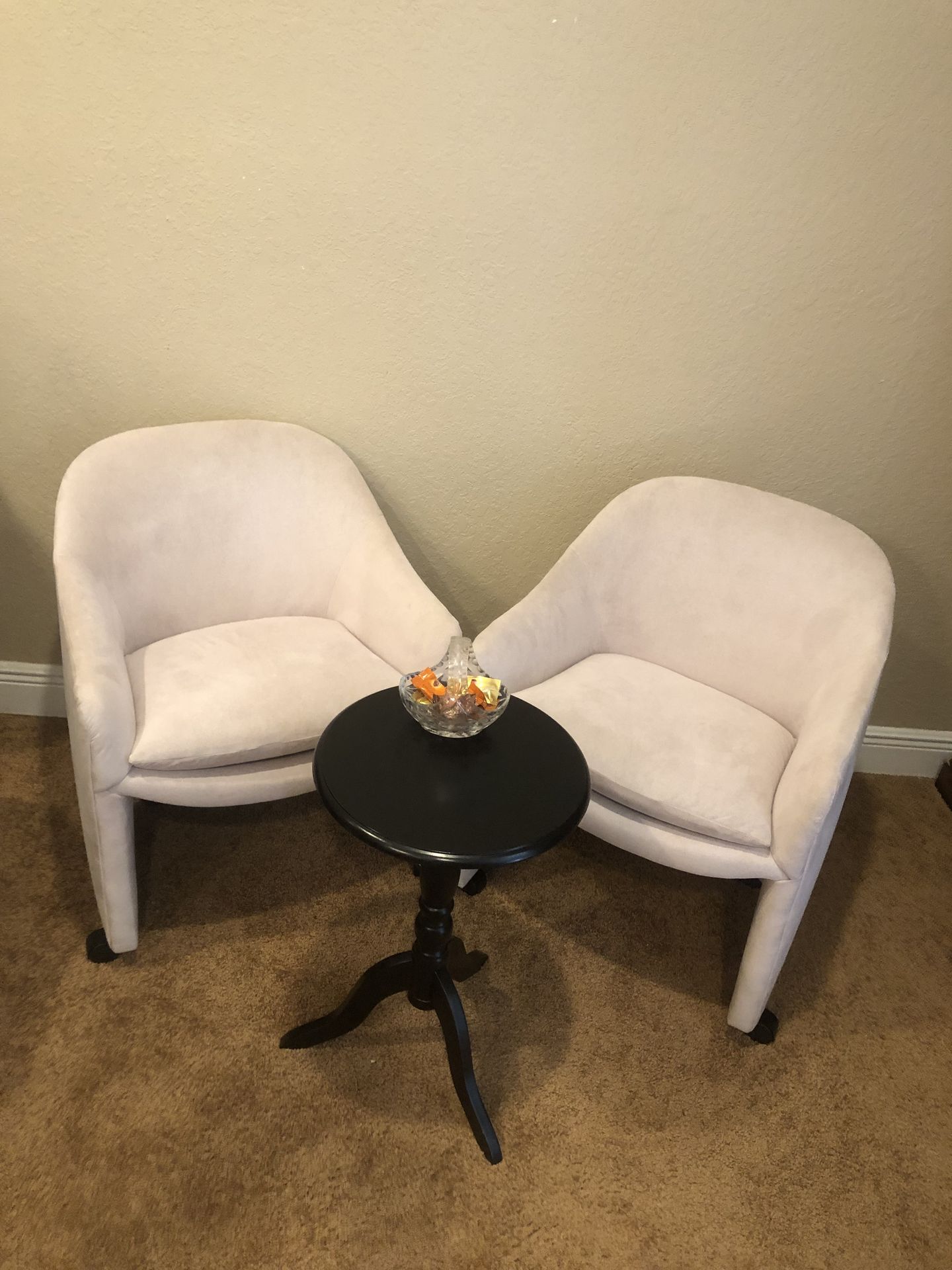 Pair of Vintage Weiman Lounge rolling chairs