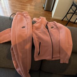 Girls Nike Tech Set