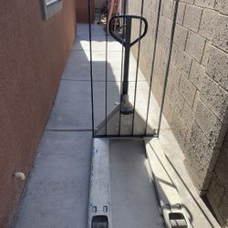 Crown pallet jack 