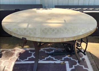 64" Round Outdoor Table