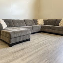 Free Delivery- Gray Elliot Pullout Sleeper Sectional Sofa