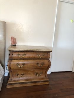 Set 2 nightstands and a drawer, marble top