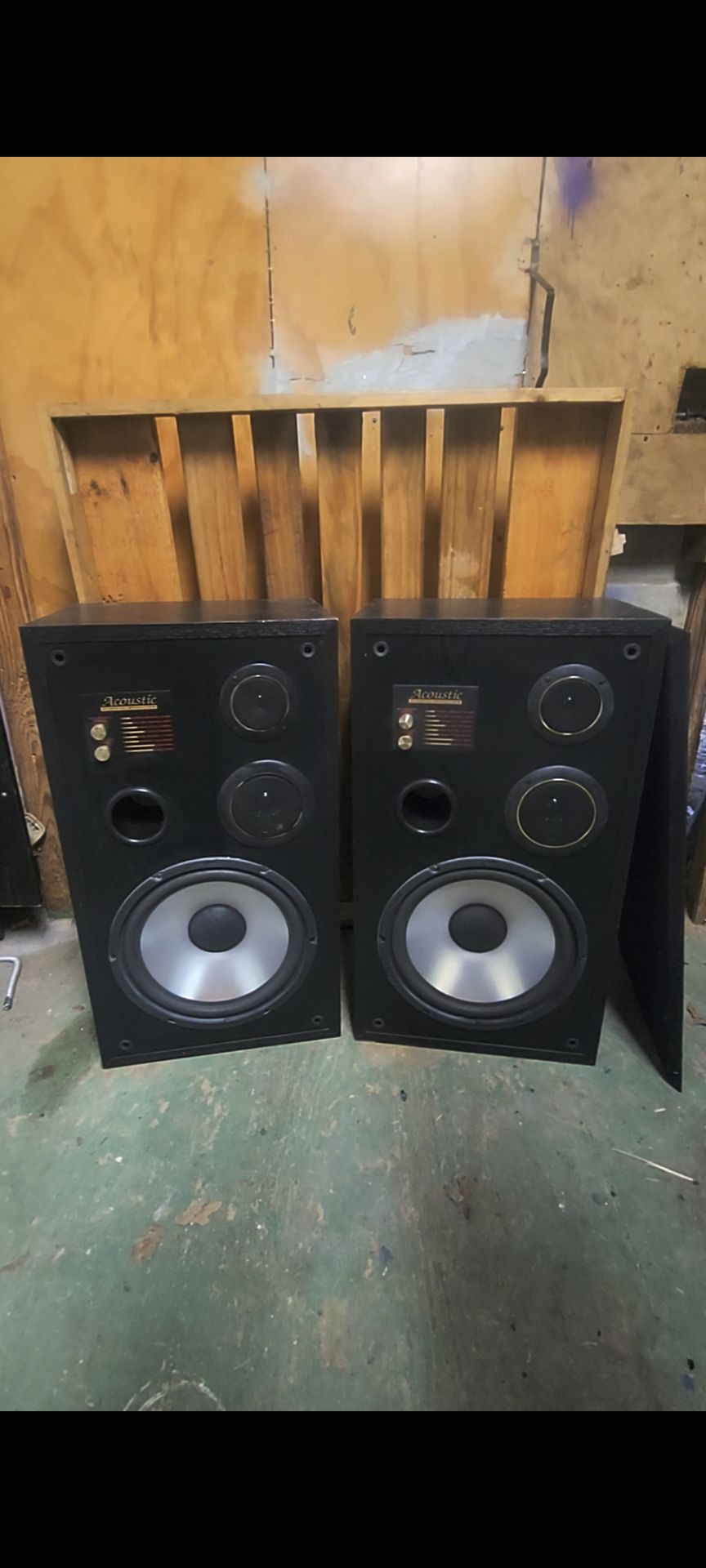 Acoustic Studio Monitor Series 3311 ( speakers )