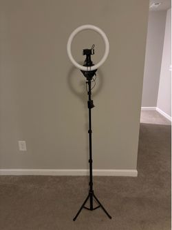 Tripod for cellphone