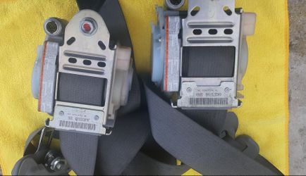 13 - 17 Honda accord left and right seatbelts